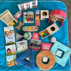 Lot of EUC KiwiCo Toys 0-2Y